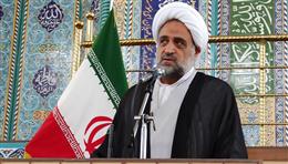 کساني که فکر مي کنند اگر رفتيم زير چتر آمريکا، آمريکا از ما حمايت ميکند، اين اوج حماقت و ناداني و نفهمي است